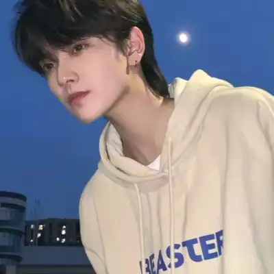 丁芷巧